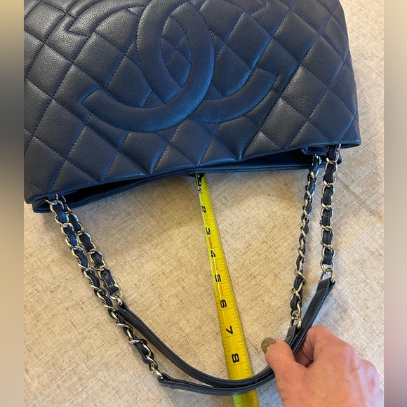 CHANEL Caviar Timeless Zip Around Tote Purse Bag W/Dust Cover, Box, Auth.Card - Picture 15 of 16